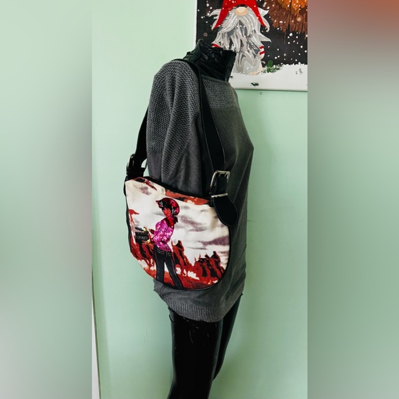 Prezzo Sequined Cowgirl Shoulder Bag - Picture 3 of 13